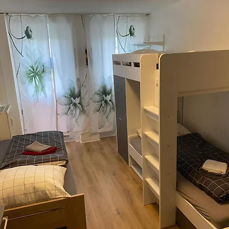 Wieko Leibnizstr. H3, 2. Og Rechts