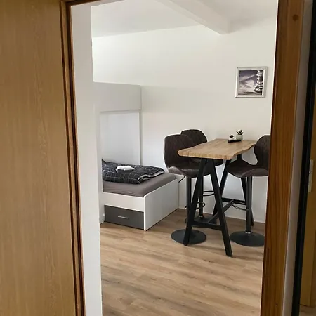 Wieko Leibnizstr. H3, 2. Og Rechts * Plauen